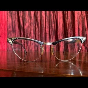 Vintage cat eye frames